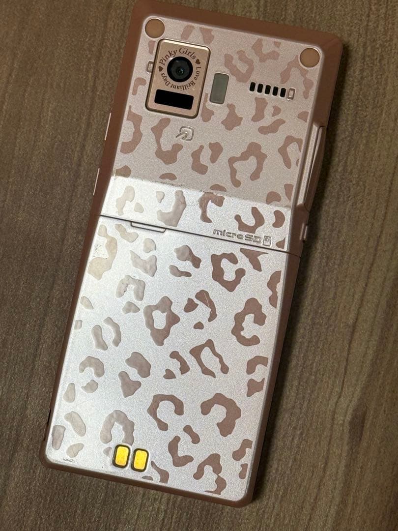 【最終値下げ】docomo F-04C 携帯電話本体 PinkyGirlsコラボ