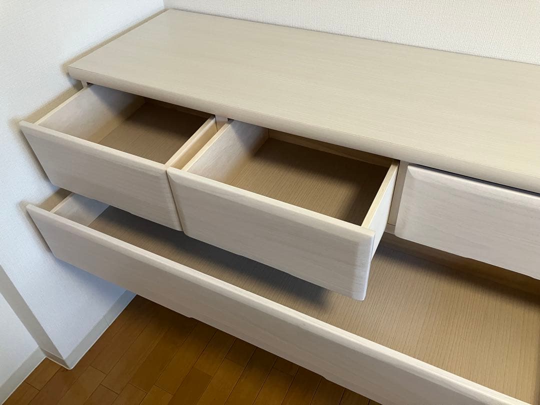 ローチェスト　日本製　洋服ダンス　ホワイトベージュ　美品