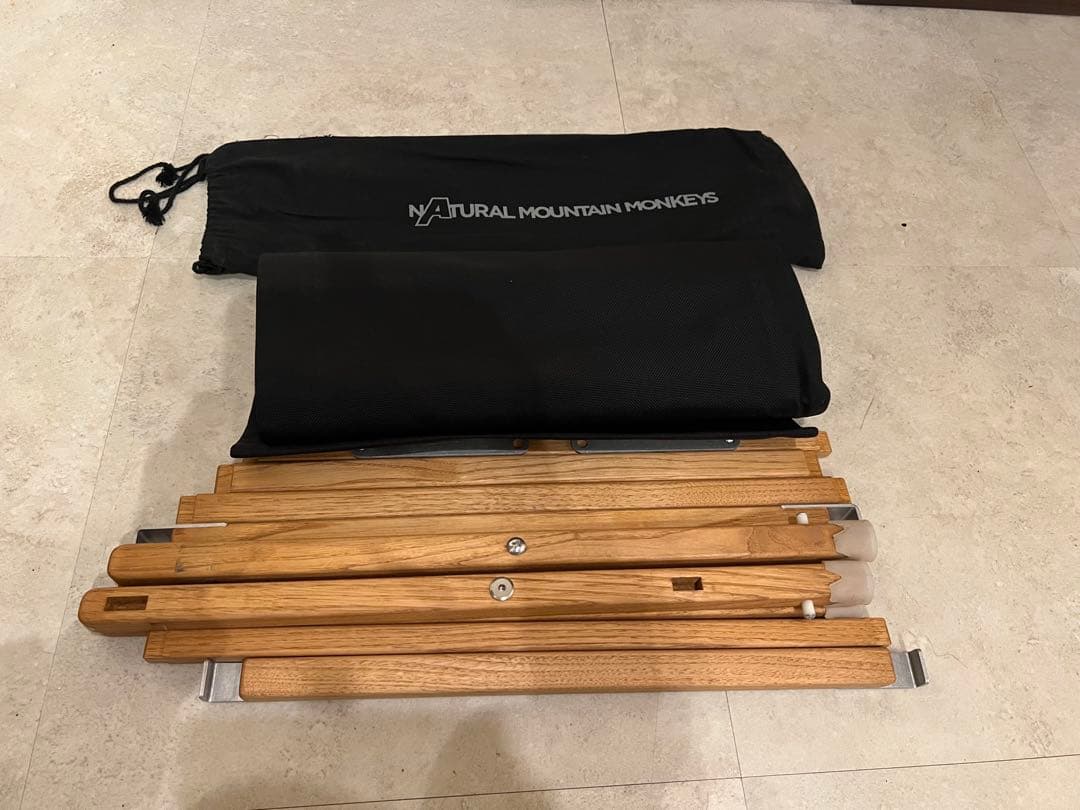 NATURAL MOUNTAIN MONKEYS 折りたたみチェア 黒