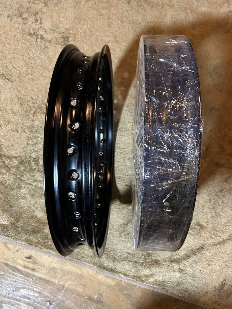 アルミワイドリム、タイヤセット 2.50X17 2.15JX17