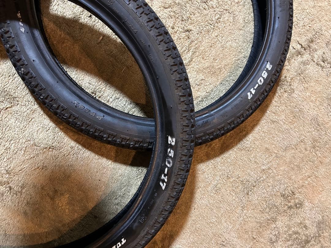 アルミワイドリム、タイヤセット 2.50X17 2.15JX17