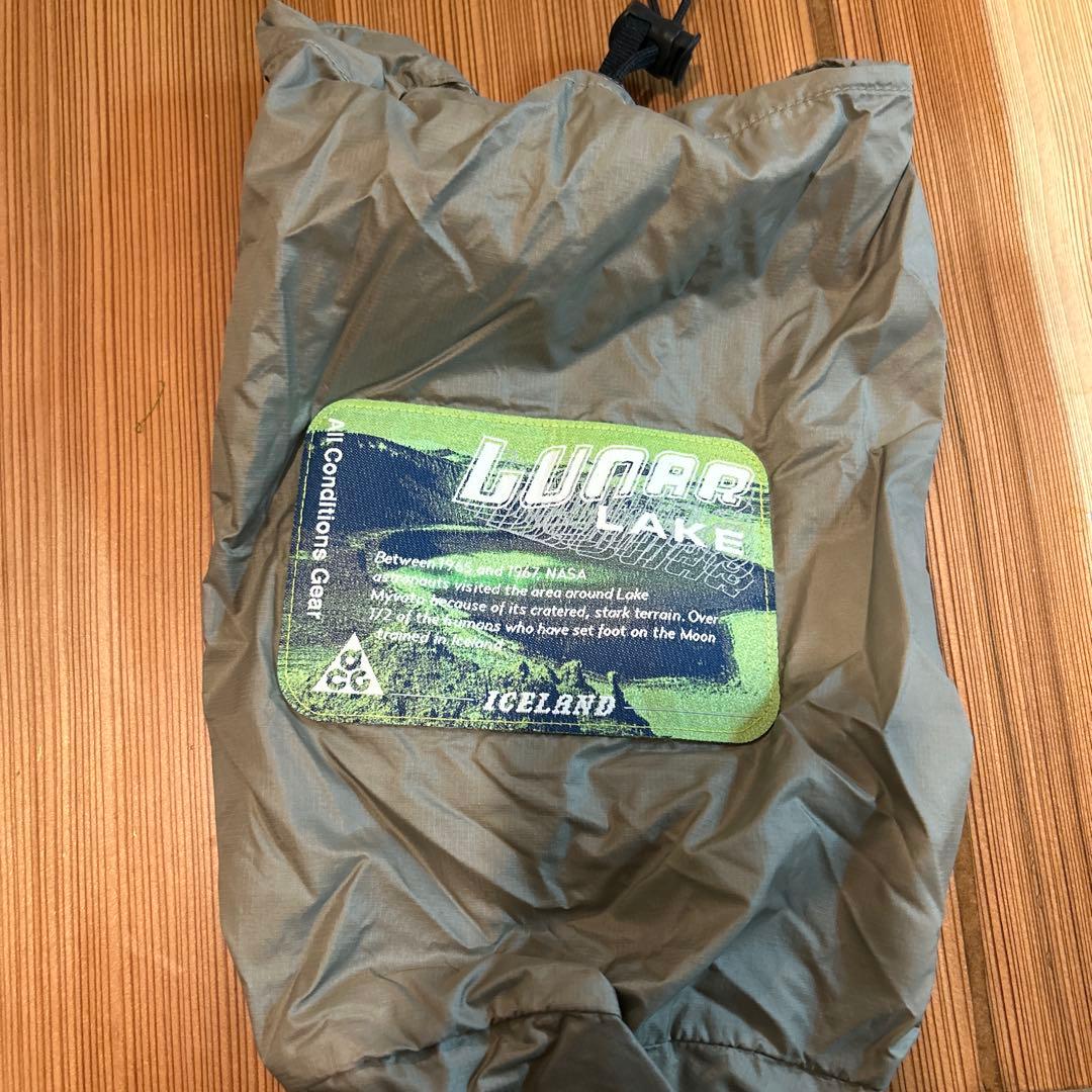 NIKE acg PRIMALOFT® 黒 ダウンベスト