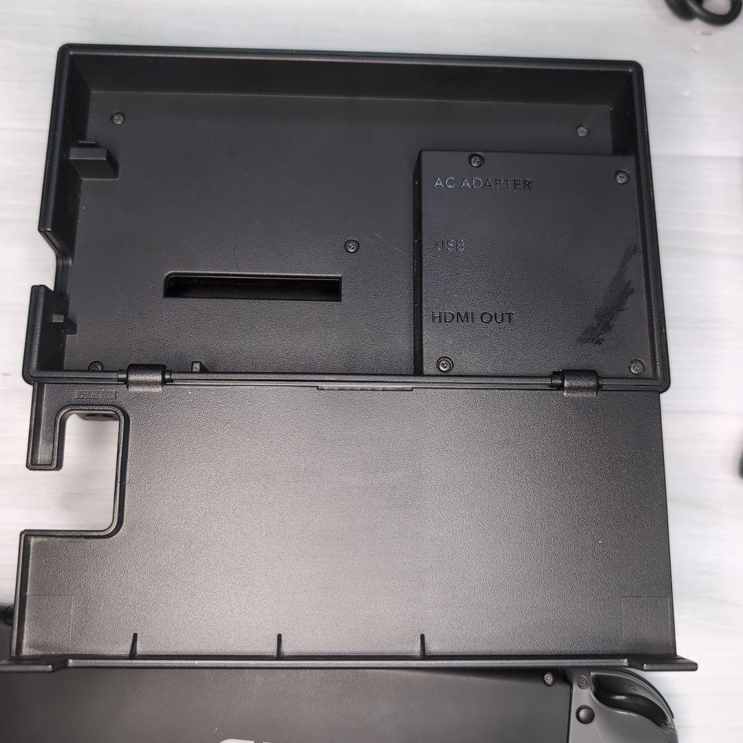 【中古】Nintendo Switch 本体 + コントローラ + 付属品セット