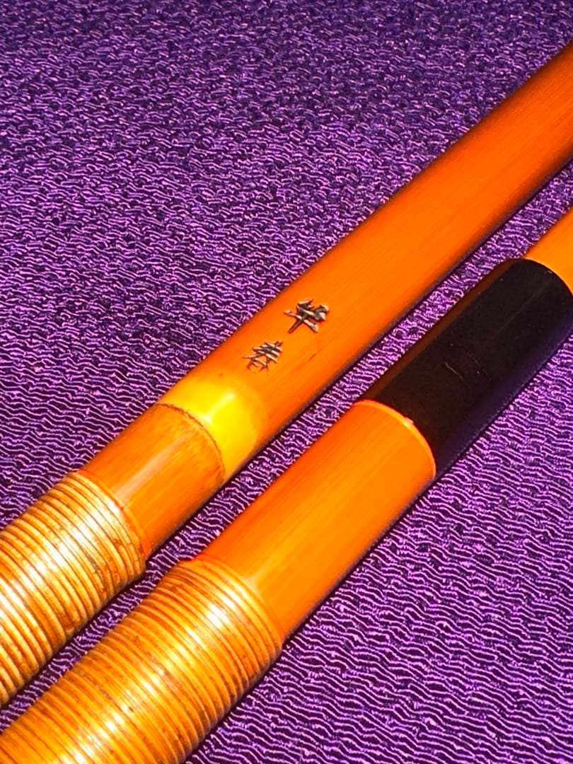 竿春時代の初代 源竿師 作15尺穂持と穂持下は高野竹 黒朱飾り線口巻 籐巻握り