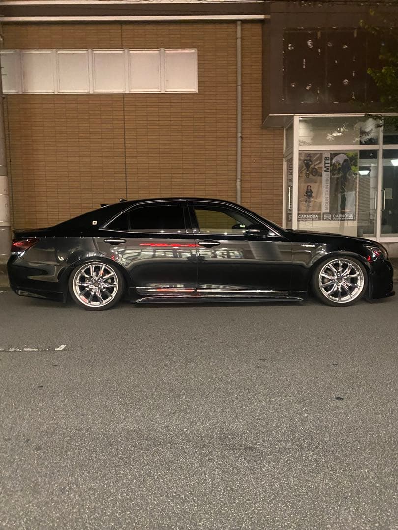 ホイール　クラウン　ウェッズ クレンツェ ヴェラーエ 　19インチ114.3