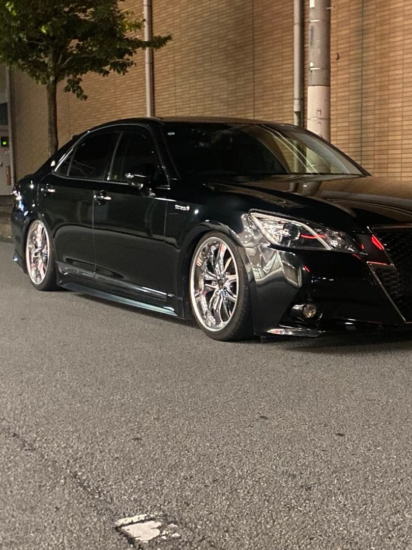 ホイール　クラウン　ウェッズ クレンツェ ヴェラーエ 　19インチ114.3