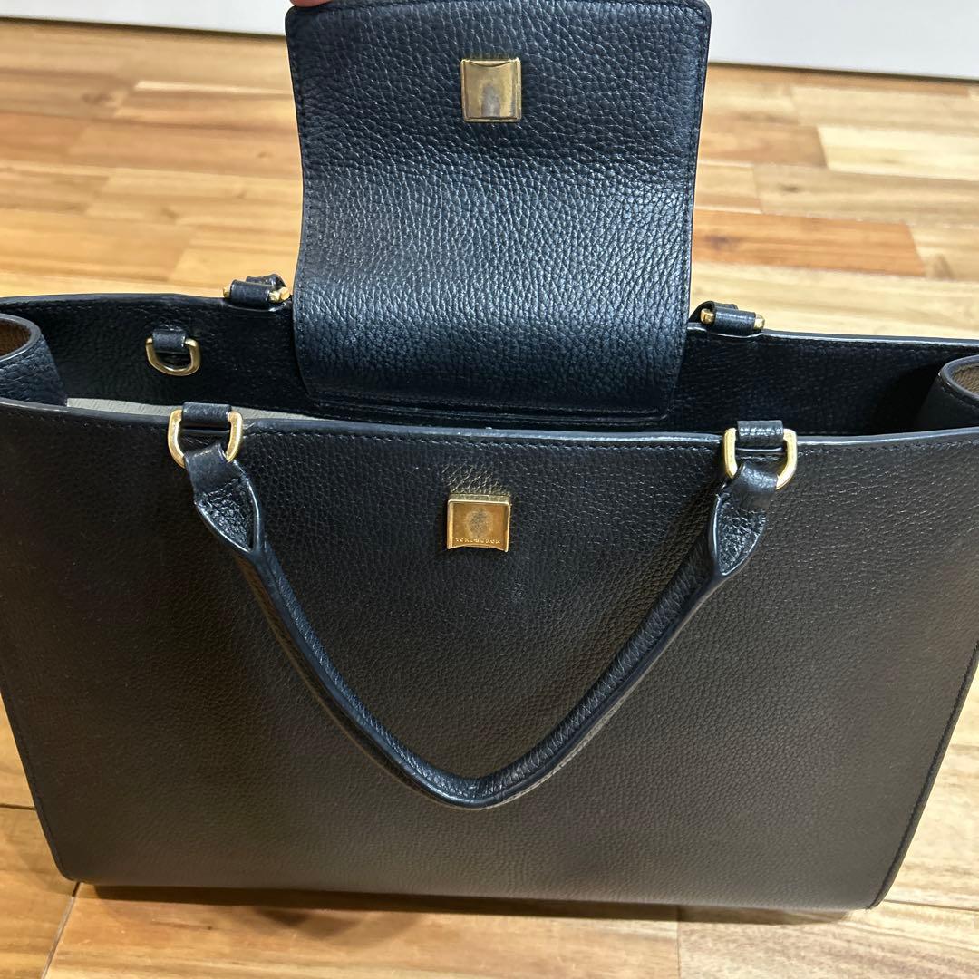 トリーバーチのブリテンコレクション 2way 黒 レザービジネスバッグ