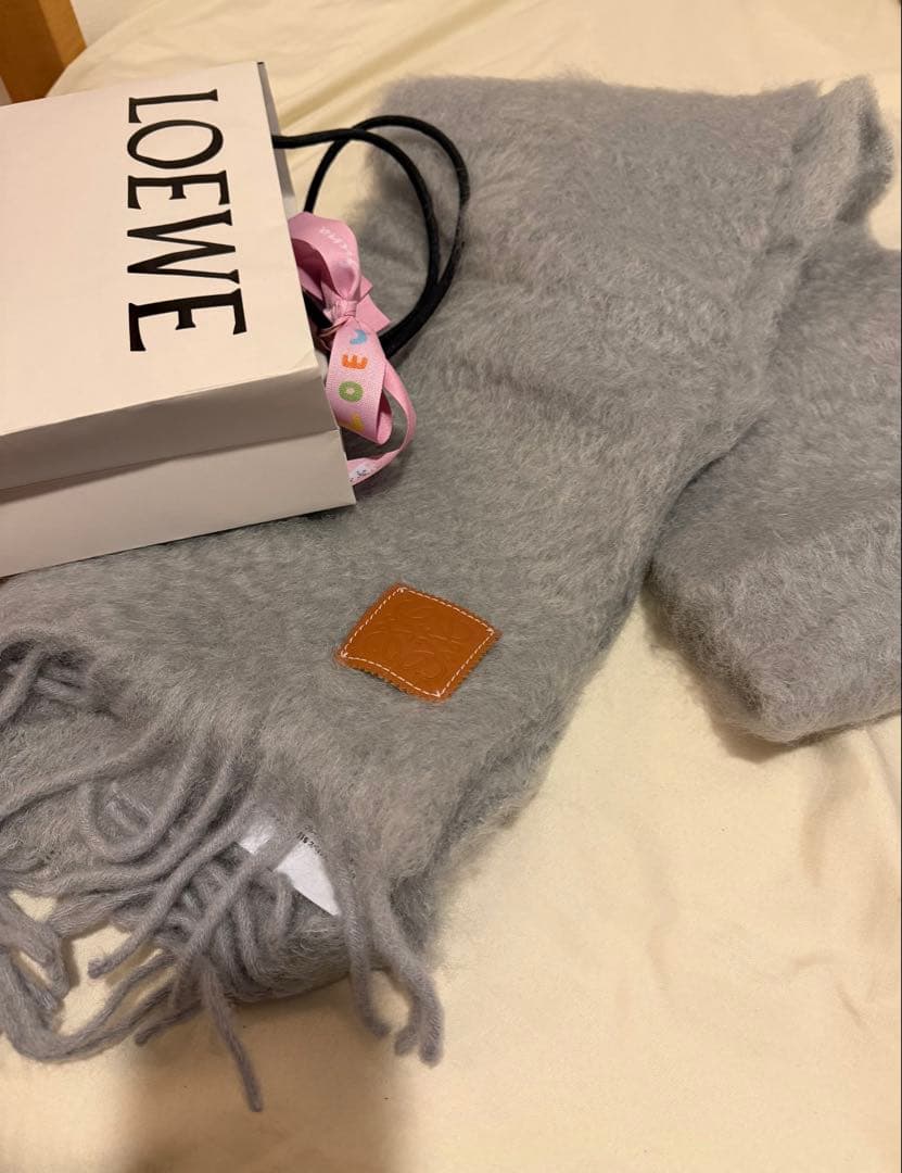 LOEWE マフラー　新品未使用