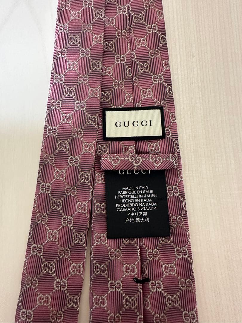 GUCCI ネクタイ 赤紫 GGパターン