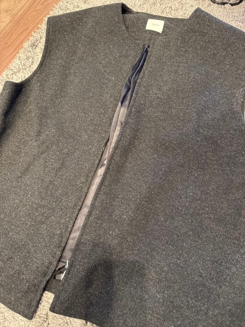 （試着のみ）YONFA AW ウールジップベスト　グレー　ベスト　ジレ