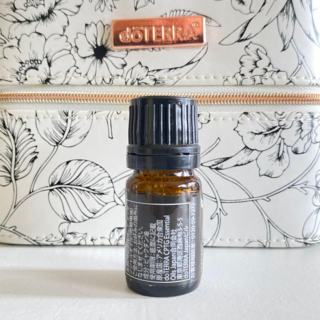 doTERRA ドテラ サンダルウッド5mL ︎⭐︎新品未開封