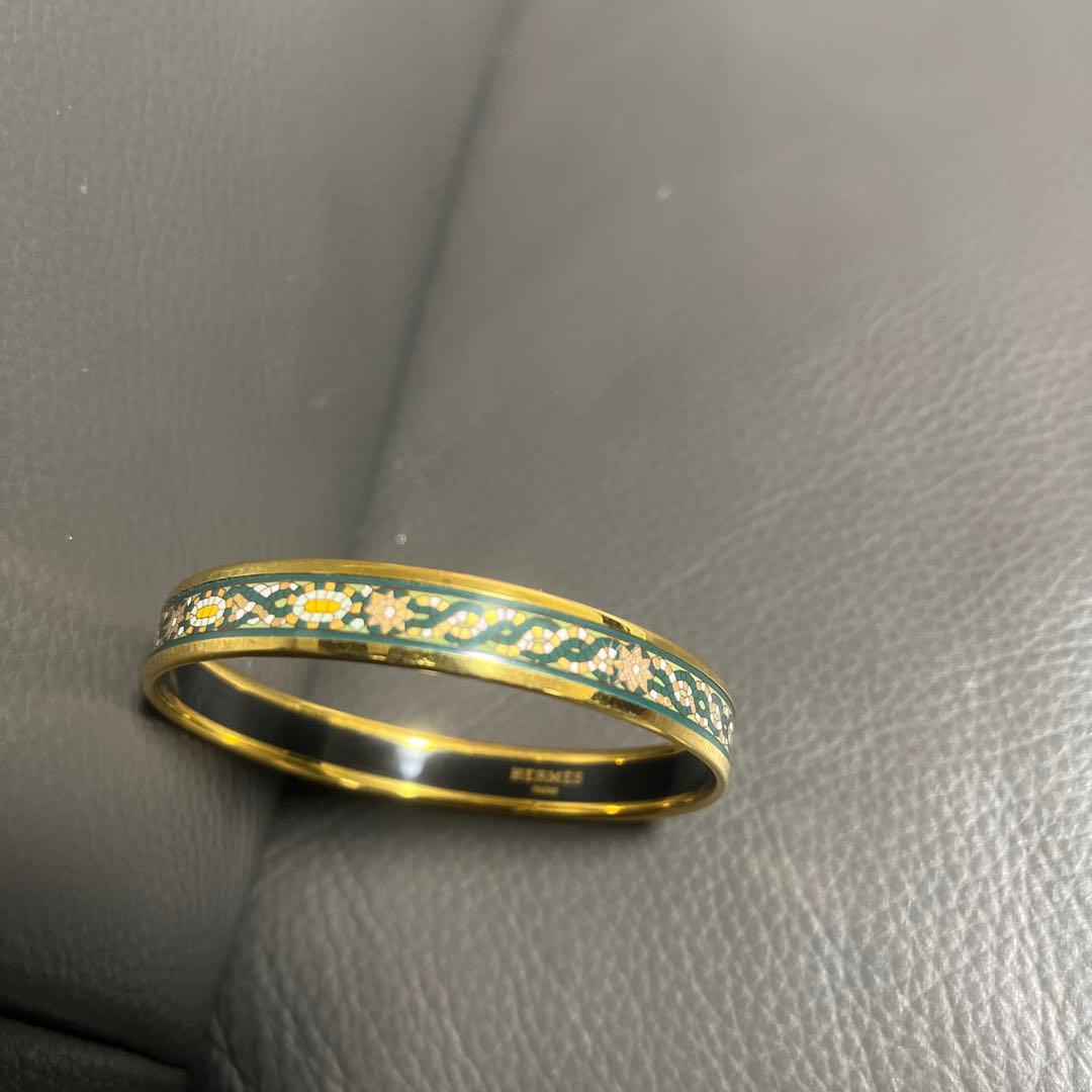 エルメスのバングル
