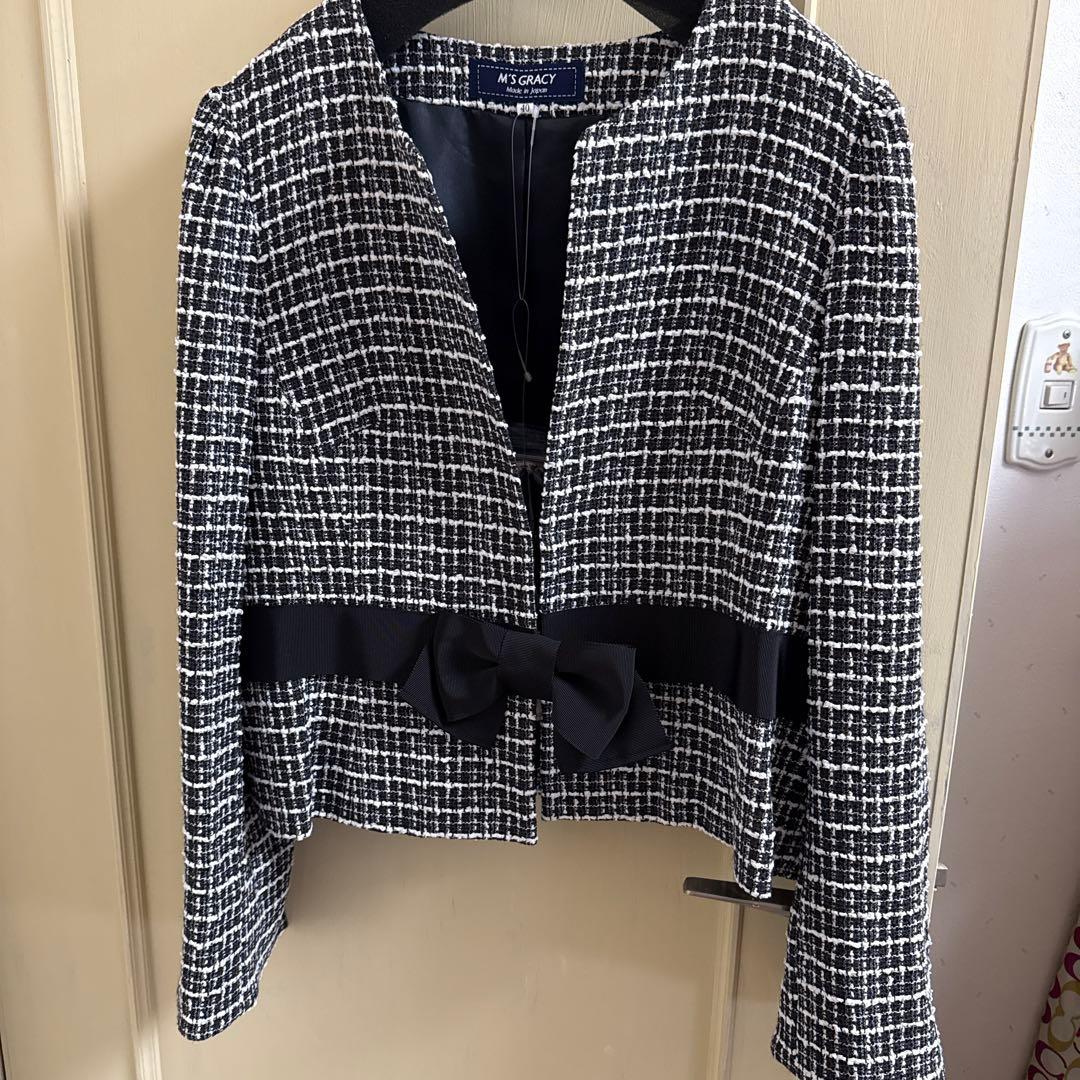 エムズグレイシー・素敵なジャケットコサージュ付き（タグ付き未着用）