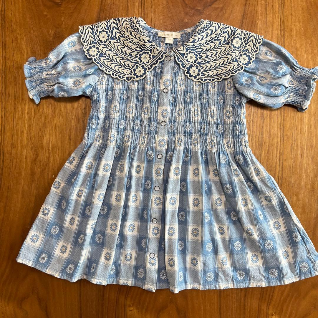 bonjour diary 刺繍花柄ワンピース　4y ヘアクリップ付き
