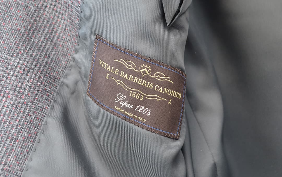 ONLY　ビジネススーツ　カノニコ生地　新品未使用・未裾上げ　サイズ44(s)