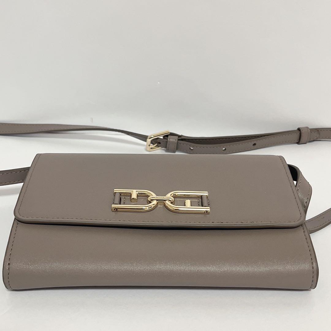 未使用級✨フルラ　Meti ショルダーバッグ　ウォレットショルダー　現行ロゴ　灰