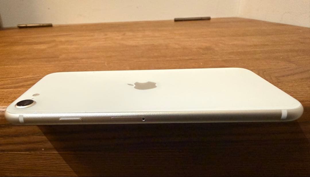 【美品】iPhone SE3 64gb