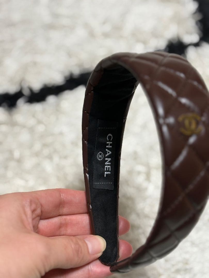 CHANEL キルティング ヘアバンド　カチューシャ