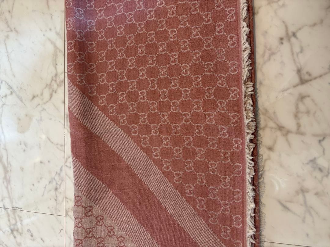GUCCI ピンク ストール 大判