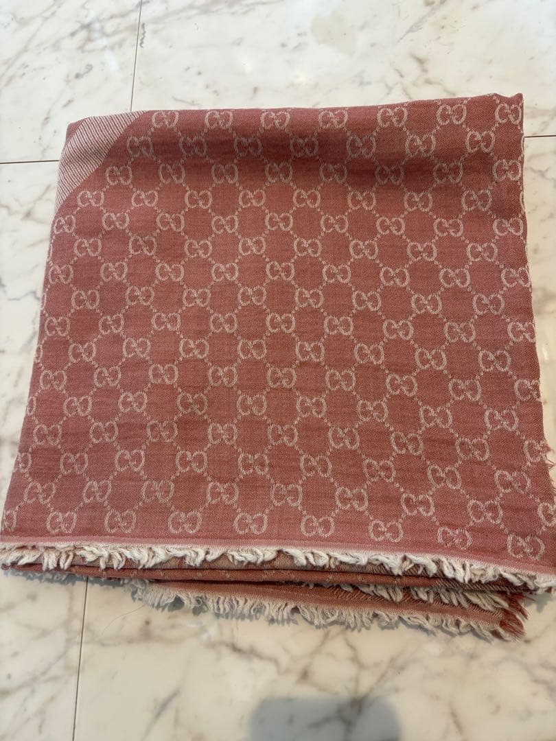 GUCCI ピンク ストール 大判