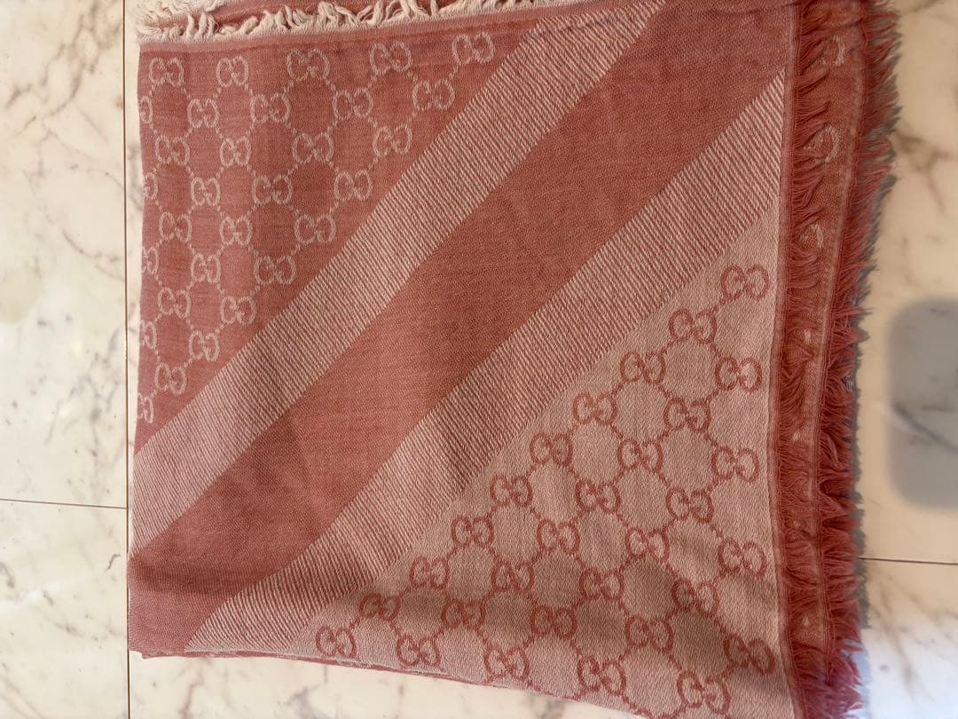 GUCCI ピンク ストール 大判