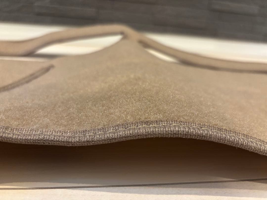 ※ゴミは捨てられないマッキー※ L700S ダッシュマット