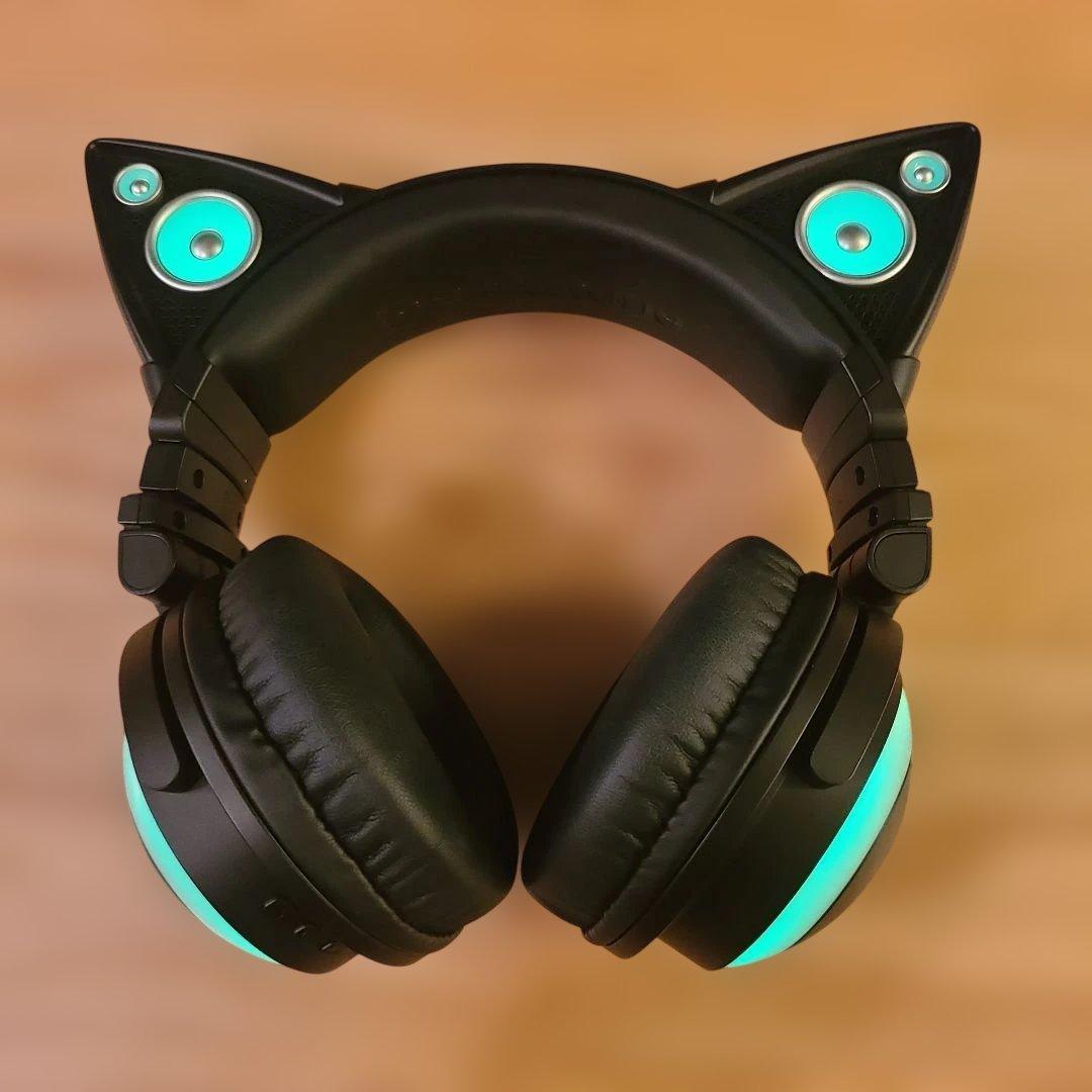 ✨希少✨Brookstone 8色に光る！ネコ耳ワイヤレスヘッドフォン