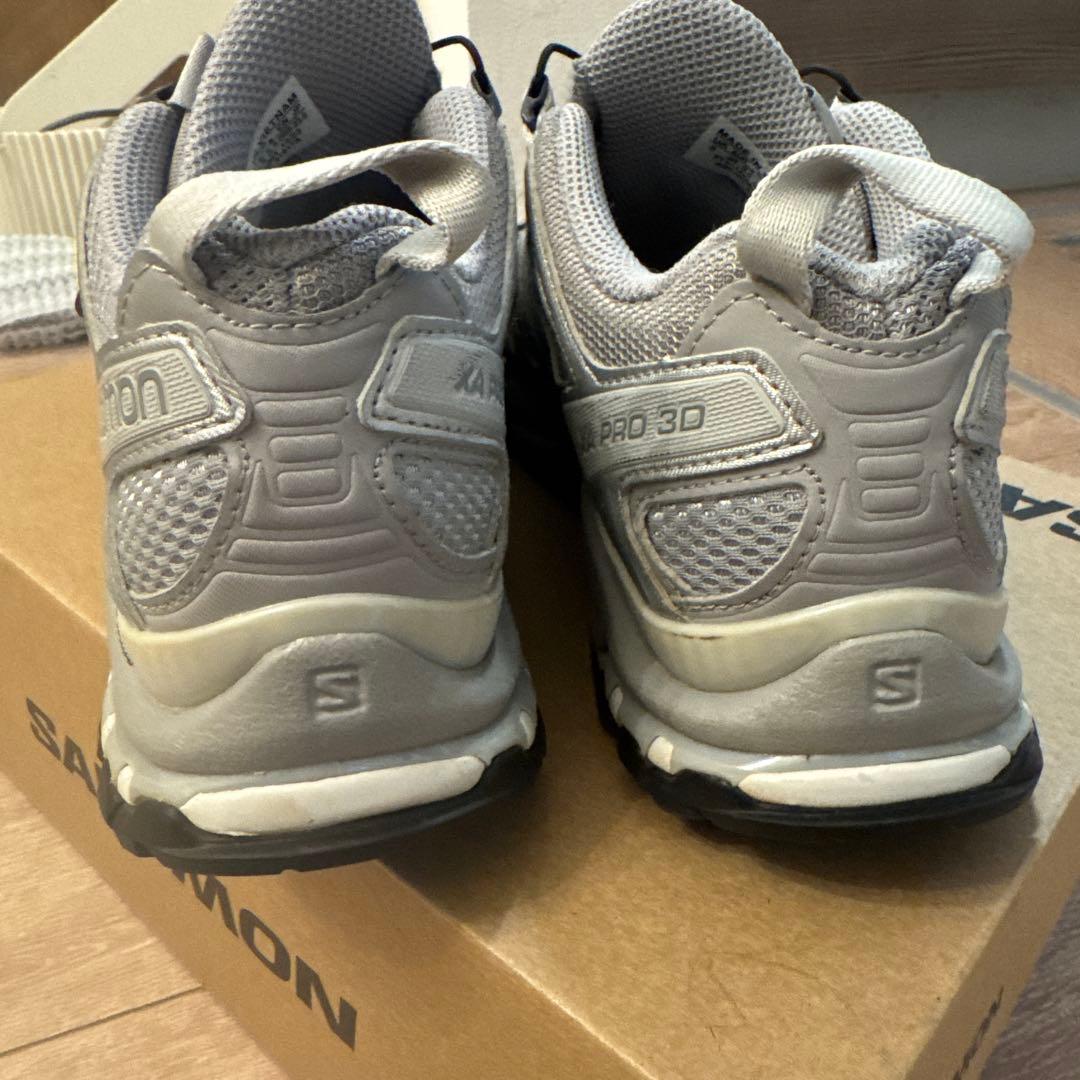 Salomon XA PRO 3D グレー スニーカー