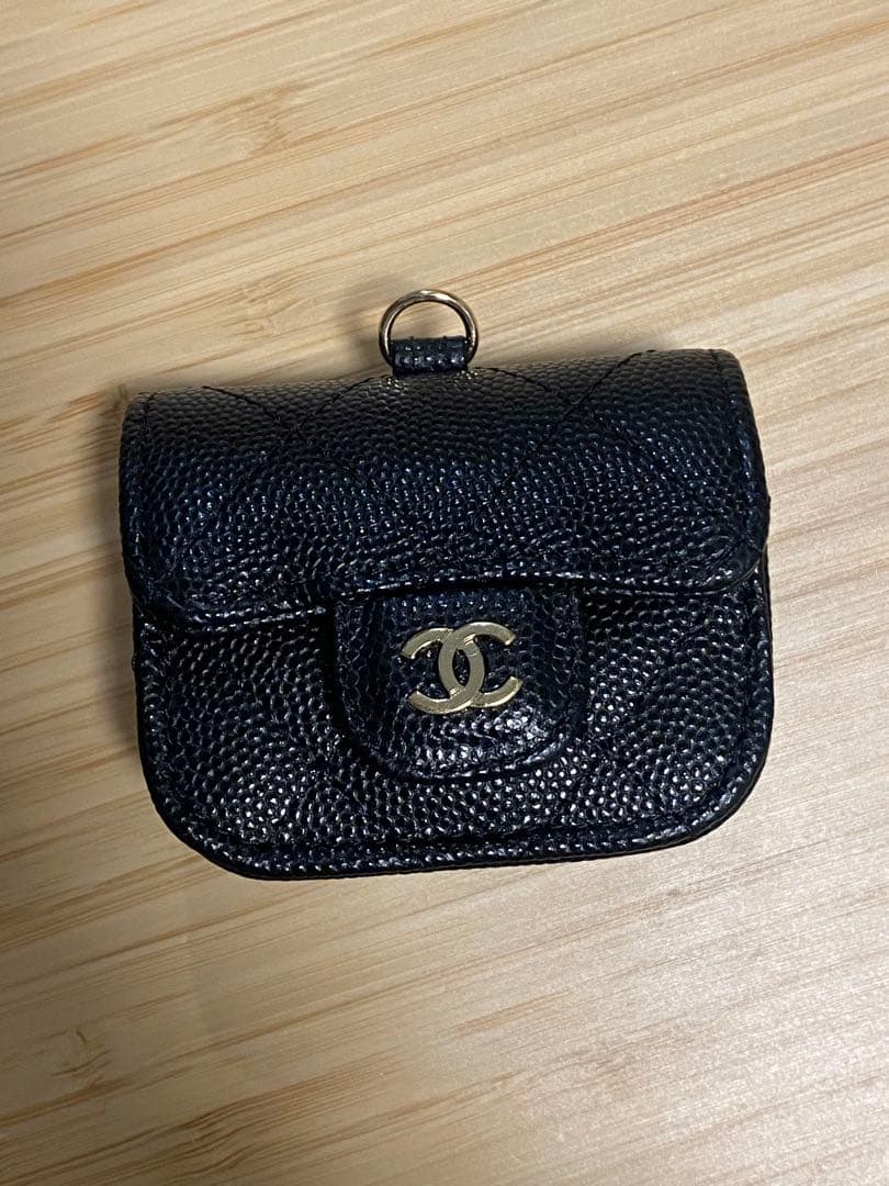 【チェーンなし】CHANEL AirPodsPro ケース　キャビアスキン　黒