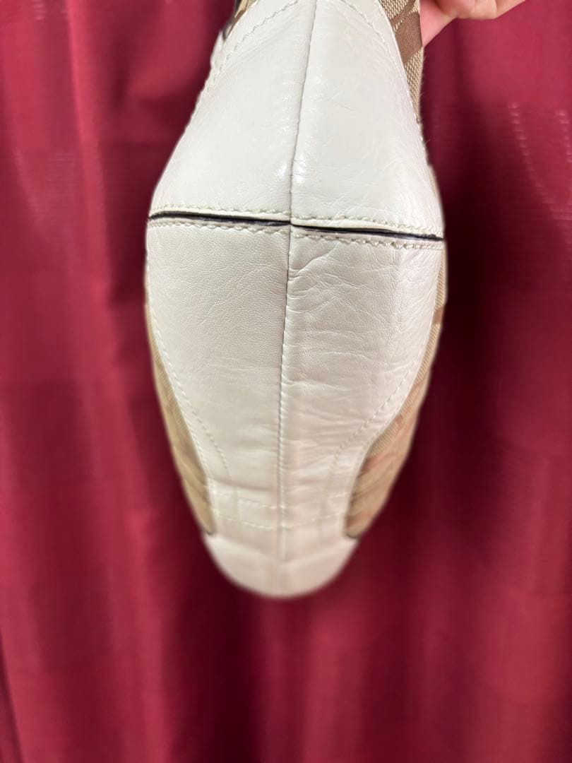 COACH シグネーチャー　ショルダーバッグ　ホワイト