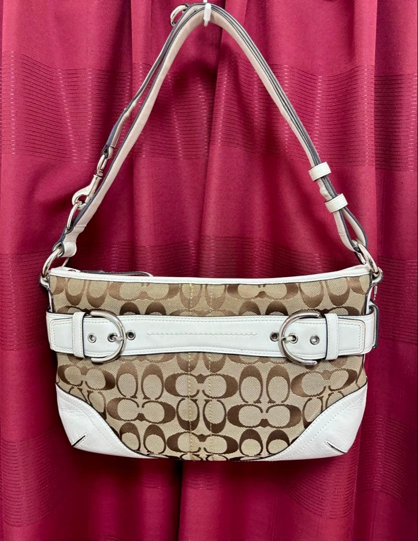 COACH シグネーチャー　ショルダーバッグ　ホワイト