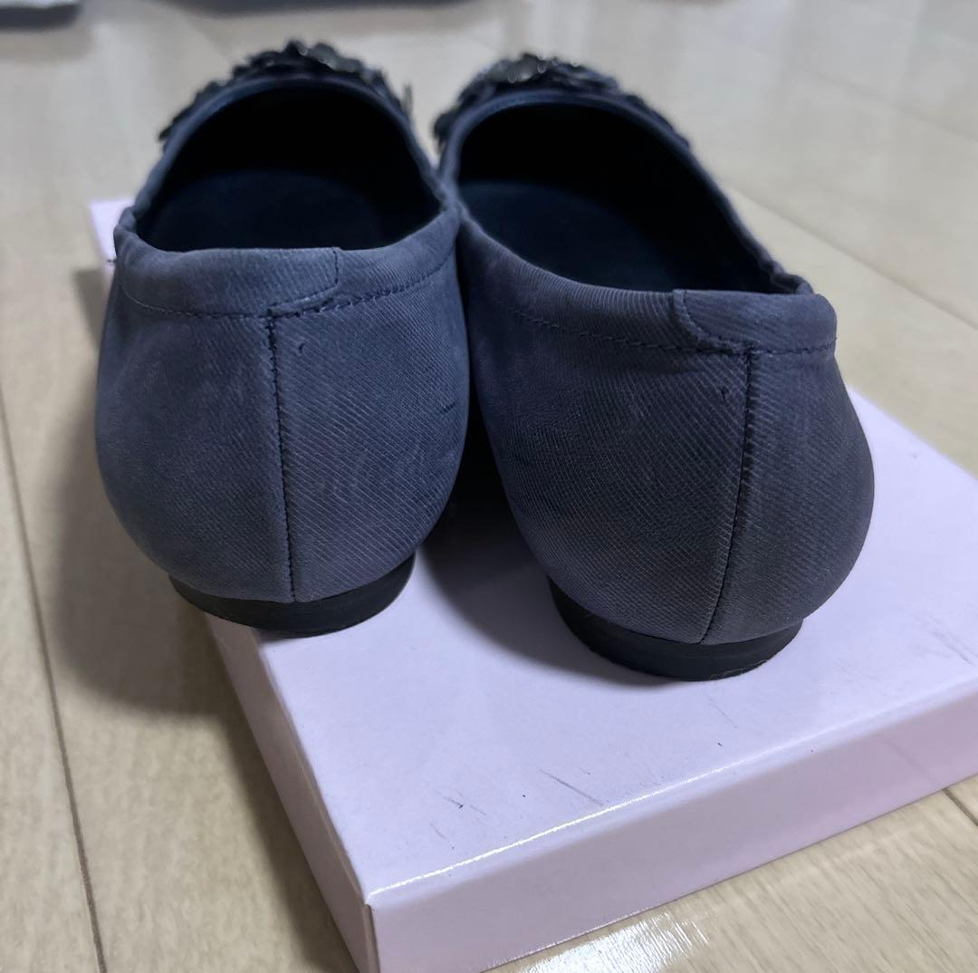 DIANAビジュー付きブルー　フラットシューズ