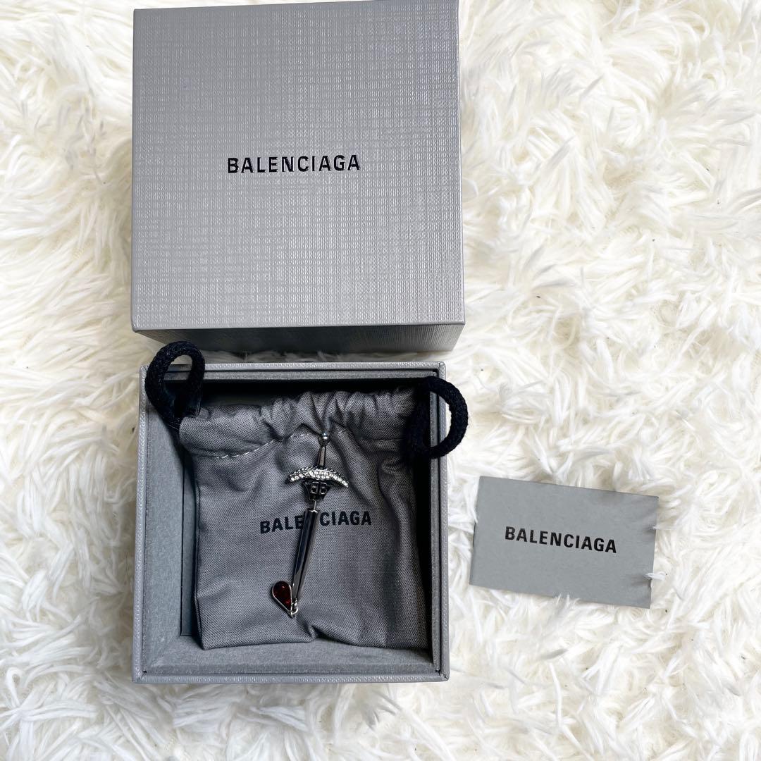 【美品】BALENCIAGA 24SS GOTH SWORD シルバー ピアス