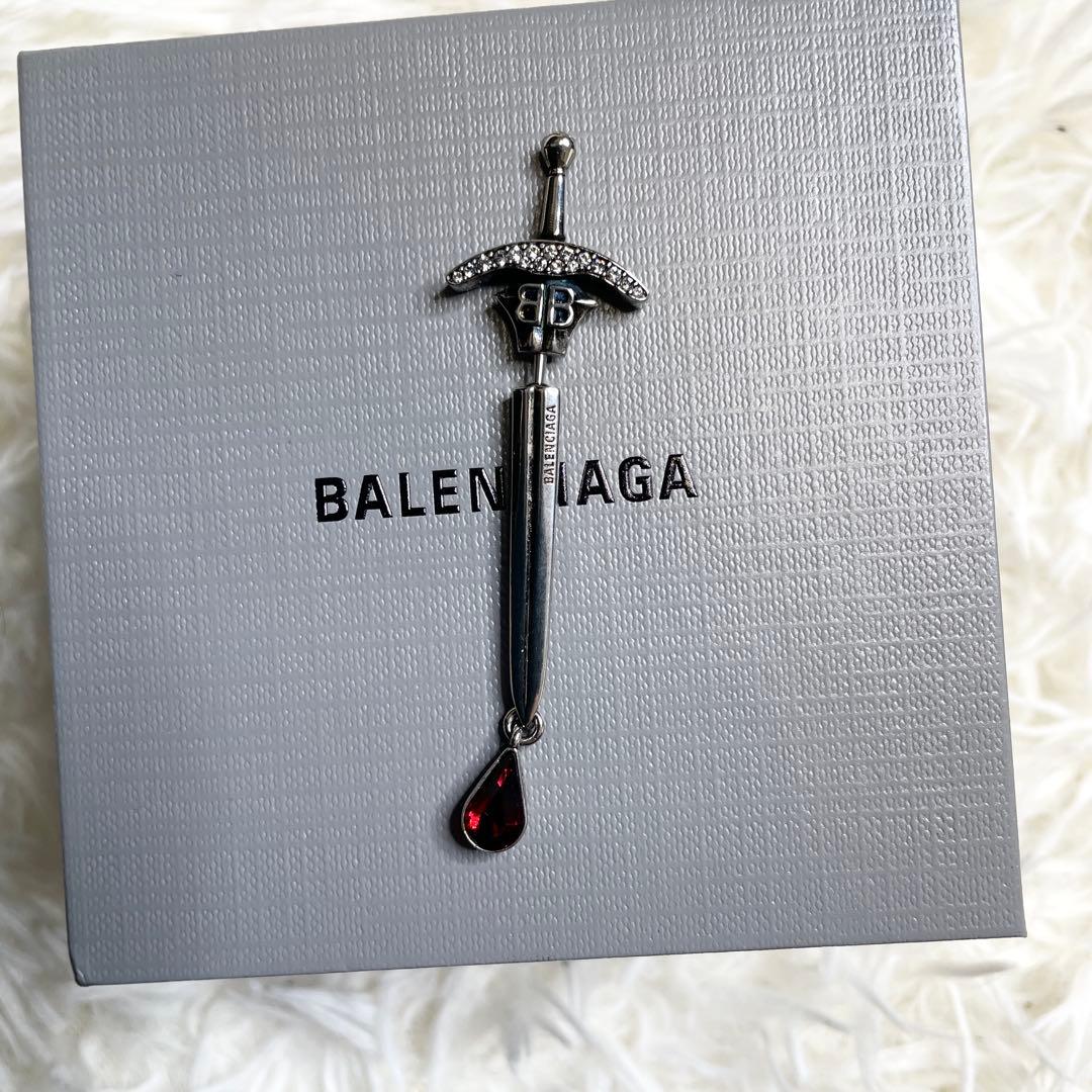 【美品】BALENCIAGA 24SS GOTH SWORD シルバー ピアス