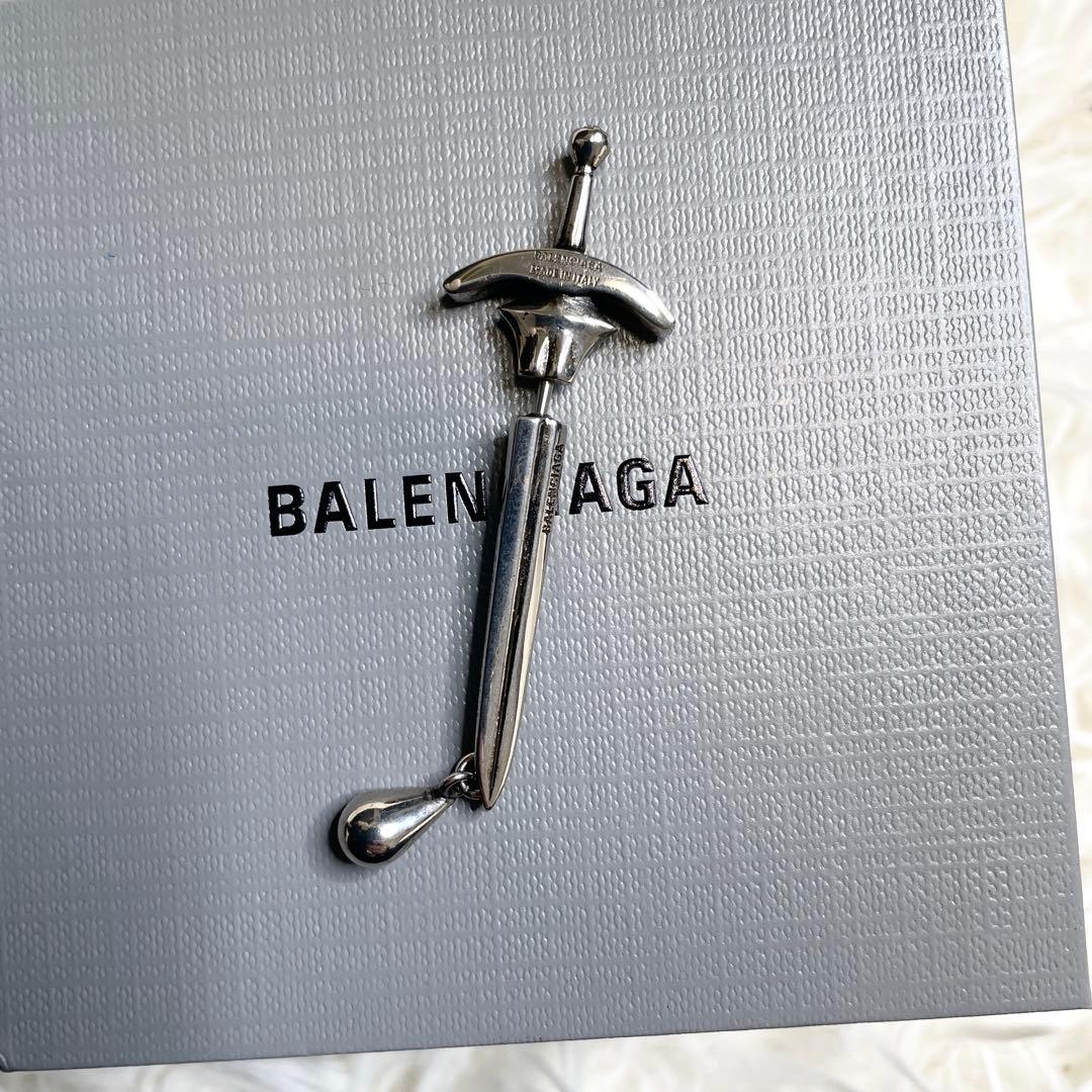 【美品】BALENCIAGA 24SS GOTH SWORD シルバー ピアス