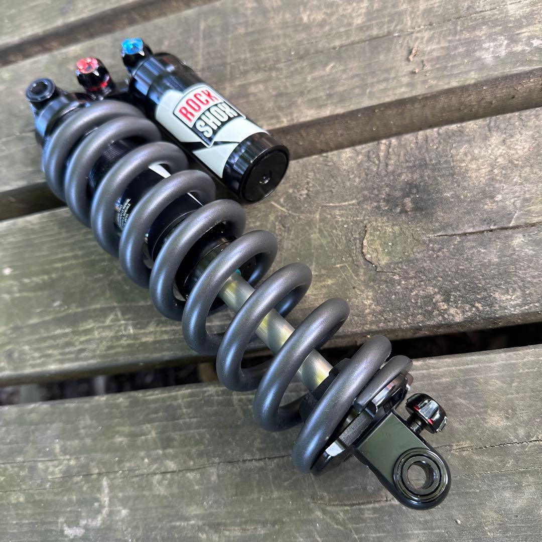 パーツ ROCKSHOX VIVID R2C USED