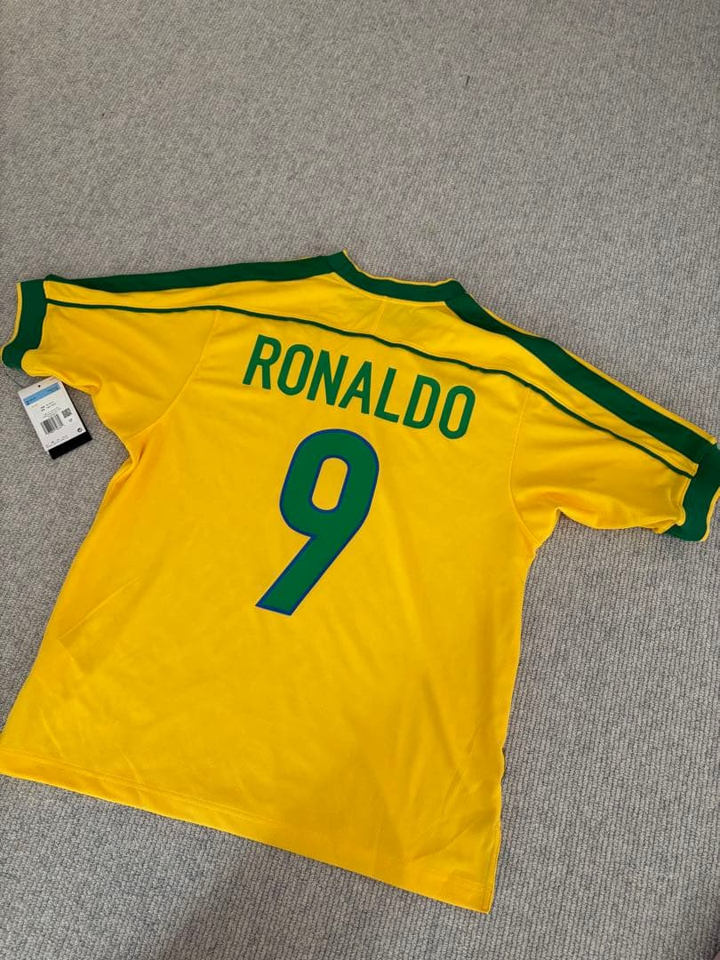 ロナウド　ブラジル代表　サッカー　ユニフォーム　新品タグ付き　M