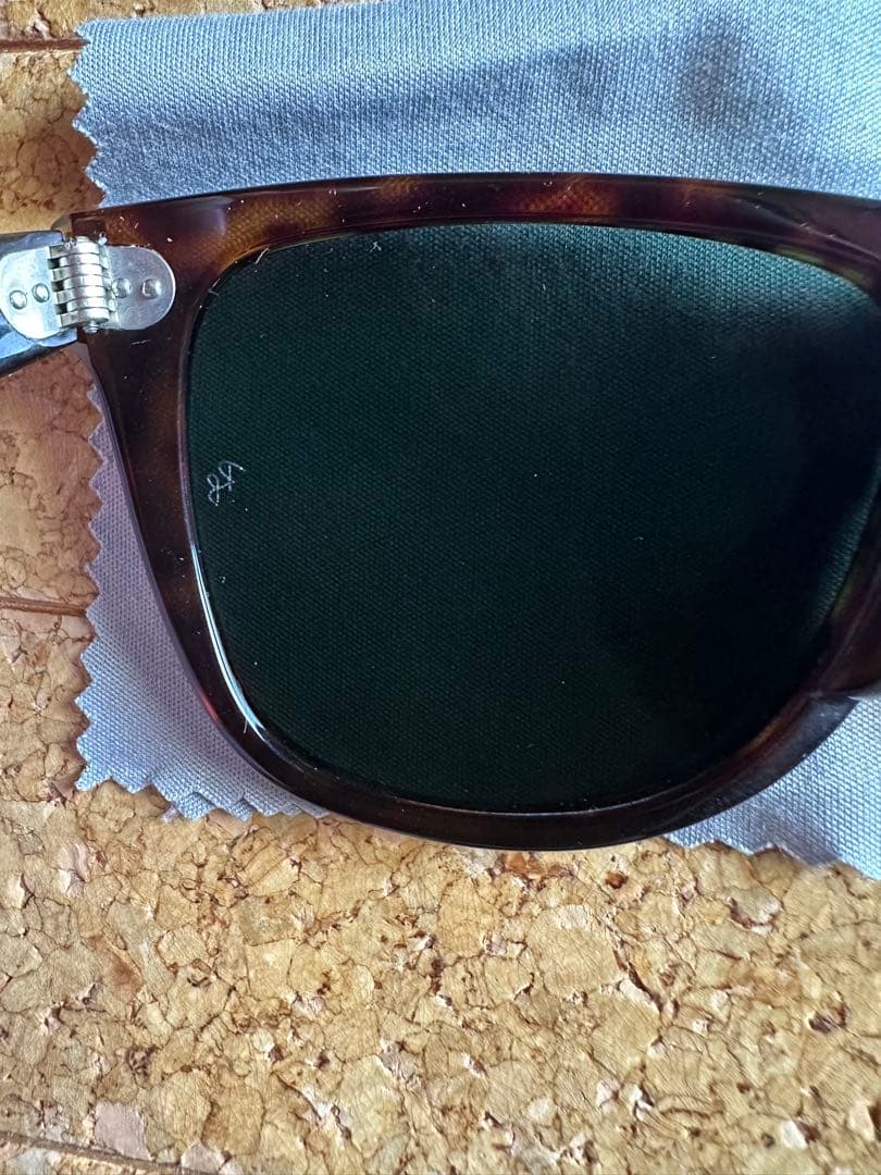 【新品同様】Ray-Ban WAYFARER RB2140-A 902　54