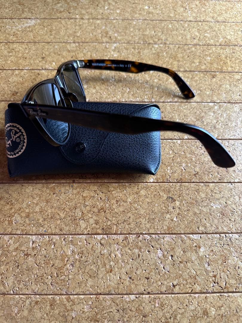 【新品同様】Ray-Ban WAYFARER RB2140-A 902　54