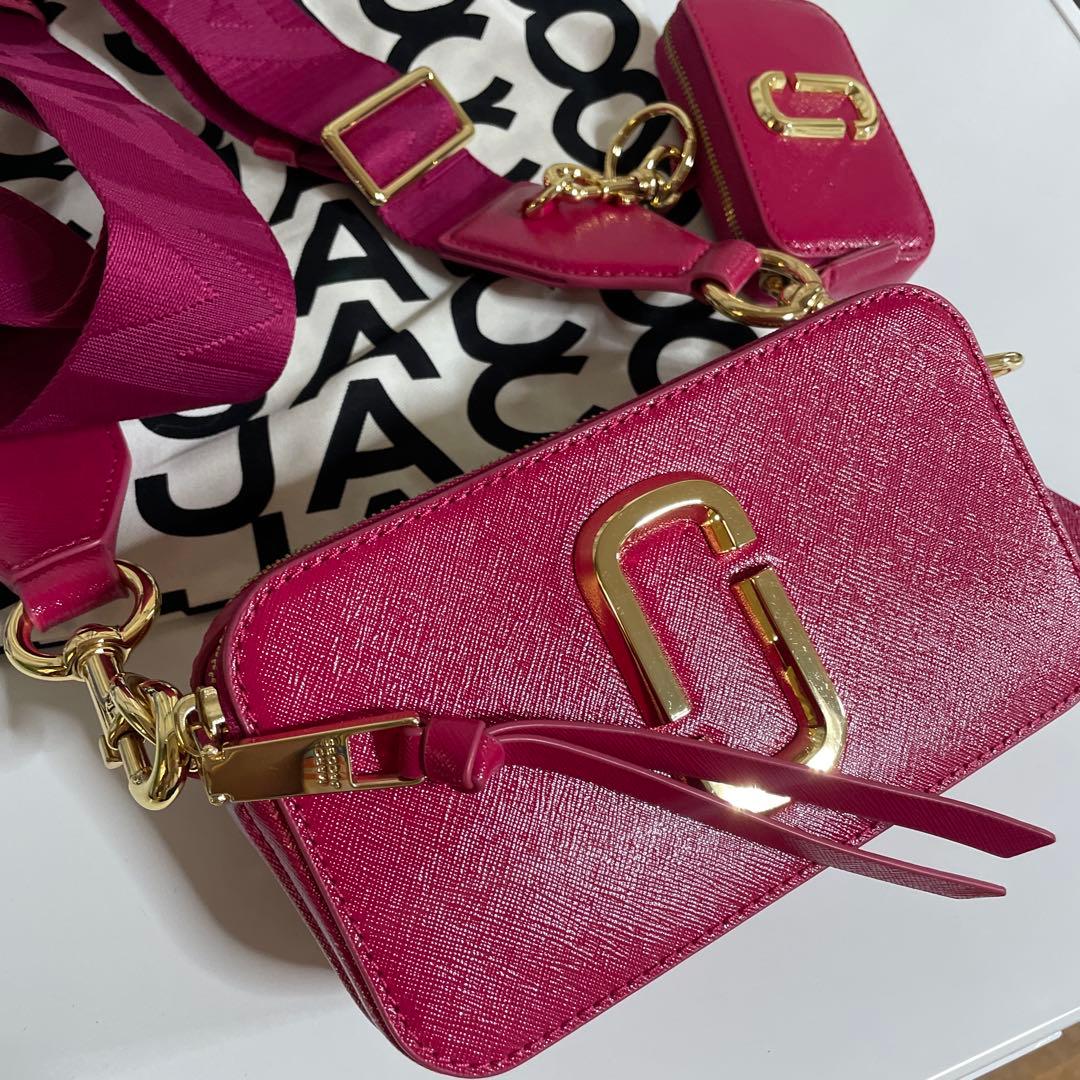 マークジェイコブス ザ ユーティリティ スナップショット ピンク