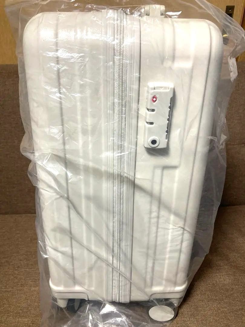 【新品未開封品】しまむら　ちはる　コラボ　キャリーケース　シンデレラ