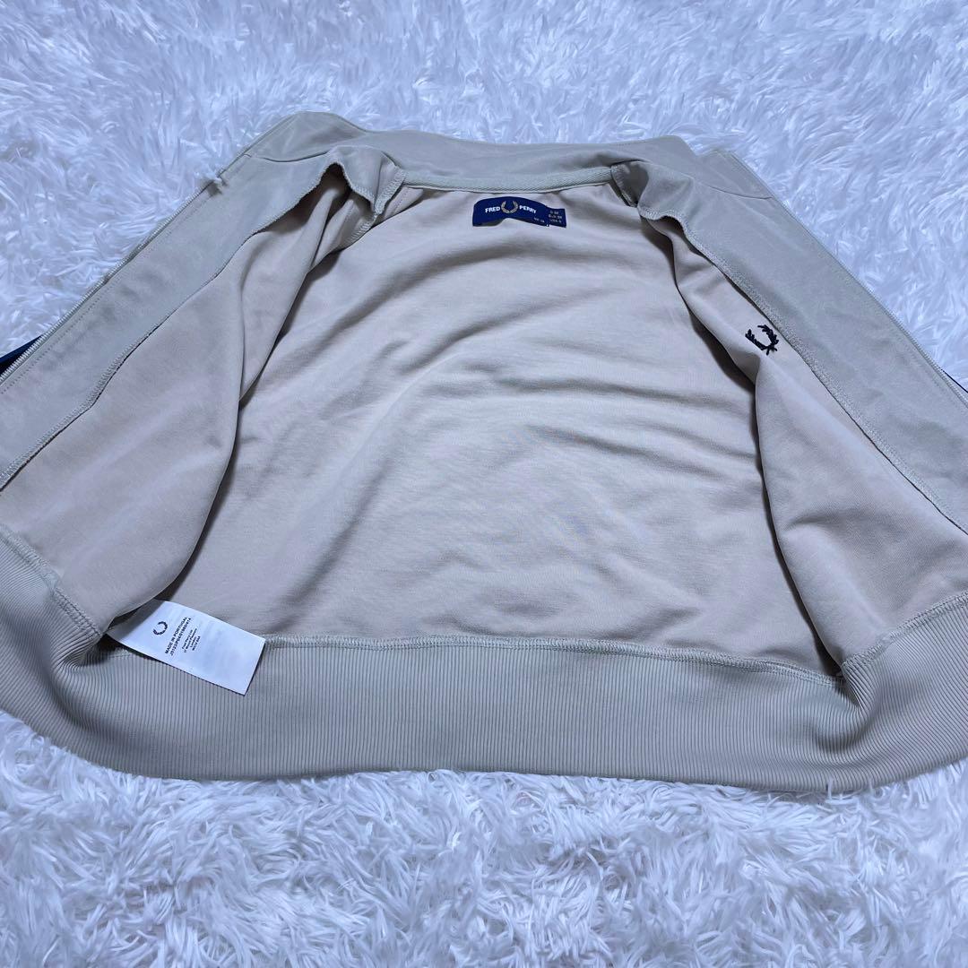 美品　フレッドペリー　クロップド　ショート丈　トラックジャケット　ジャージ