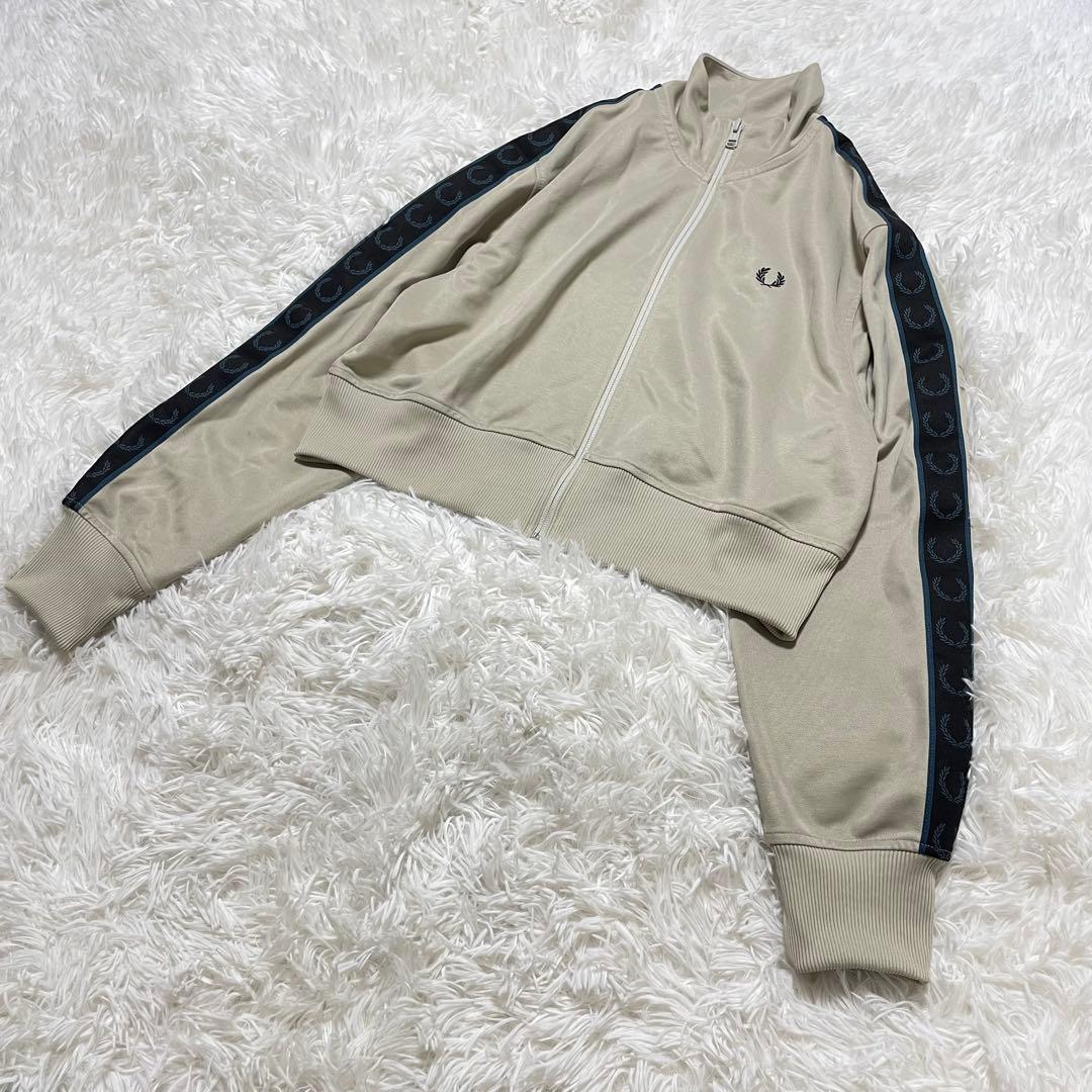 美品　フレッドペリー　クロップド　ショート丈　トラックジャケット　ジャージ