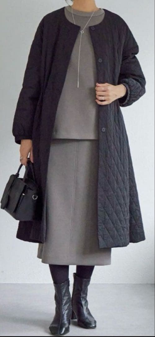 新品タグ付き　ビアズリー ダンボールパフトレーナー セットアップ プレゼント付き