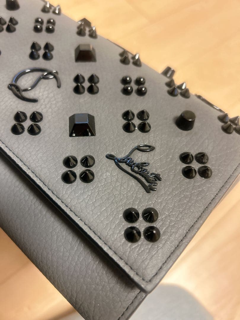 グレー レザー スタッズ クラッチバッグ