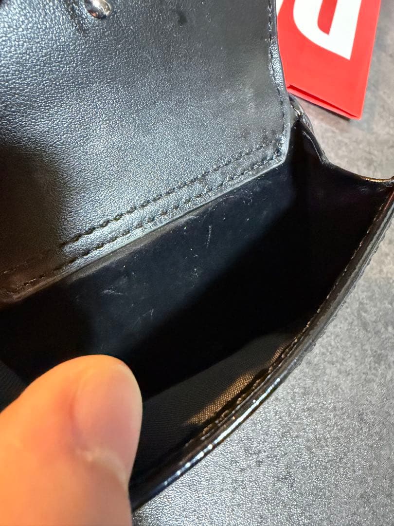 DIESEL ブラック　ミラーレザー 三つ折り財布