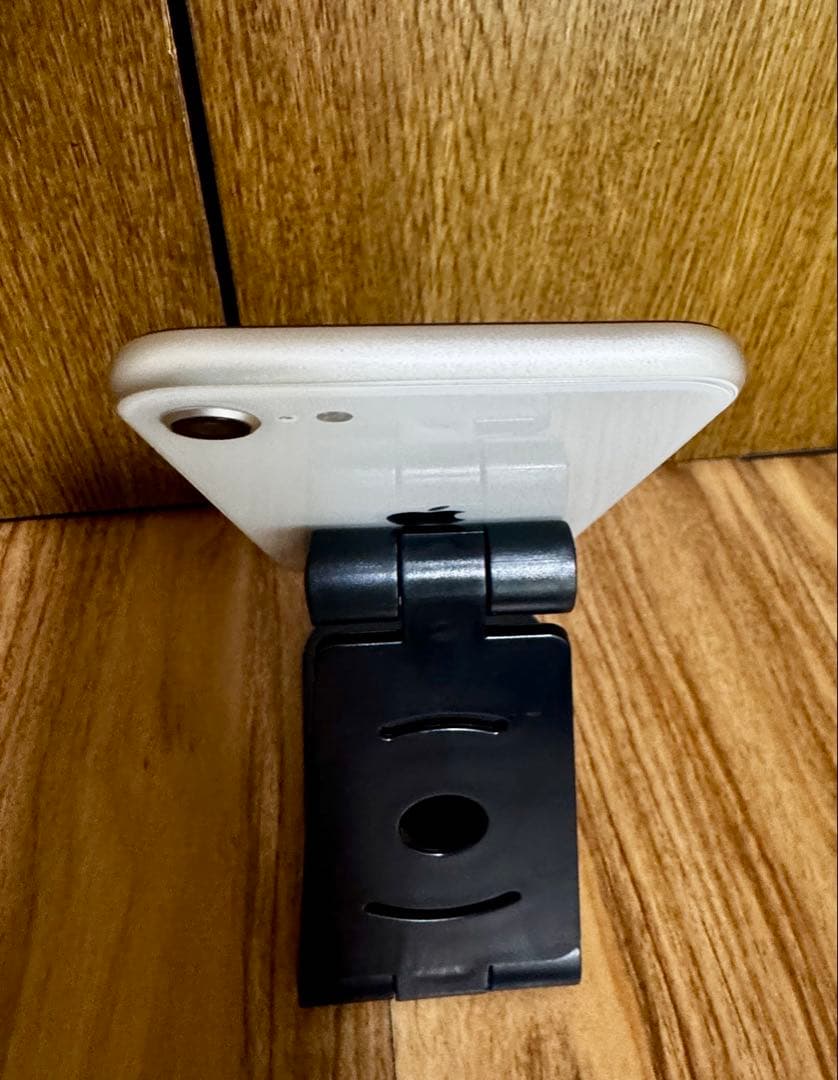 iPhoneSE3 128G SIMフリー スターライト本体のみ