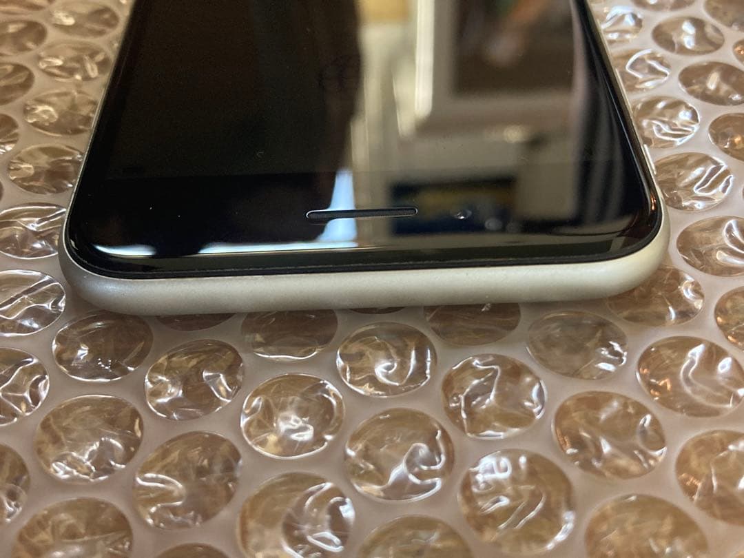 hinatabocco様　iPhone SE2 128GB White