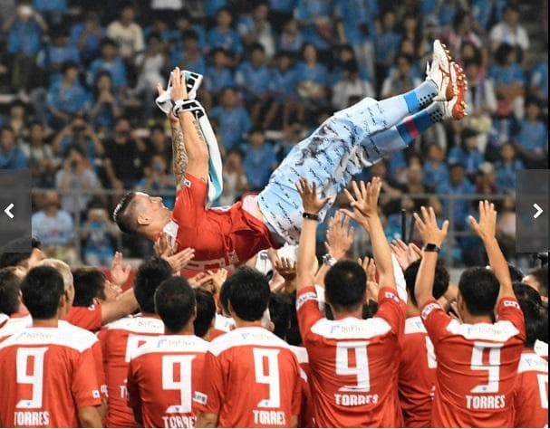 【完全限定品】 フェルナンド・トーレス サガン鳥栖 スペシャル限定BOX