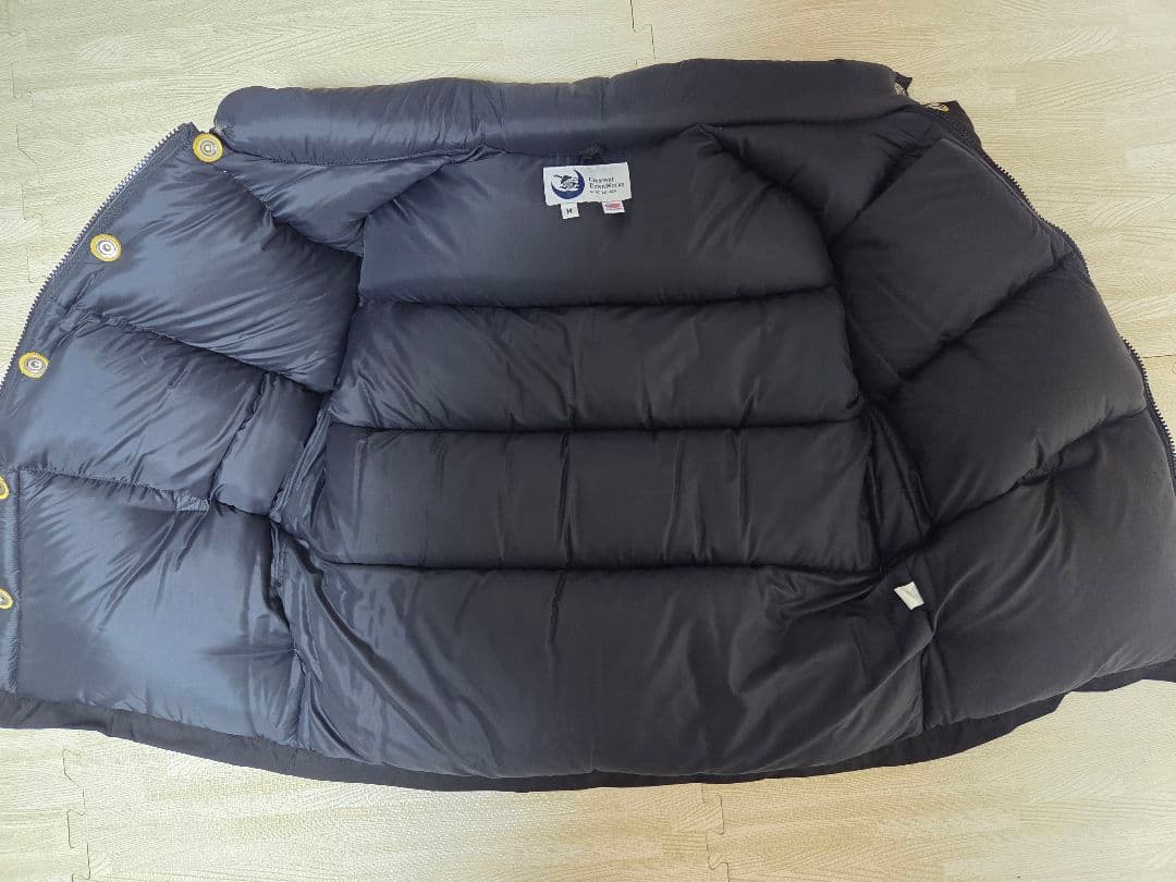 【着用3回】クレセントダウンワークス ダウンベスト